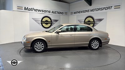 Lot 835 - 2003 JAGUAR S-TYPE V6 SE AUTO