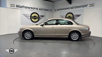 Lot 835 - 2003 JAGUAR S-TYPE V6 SE AUTO