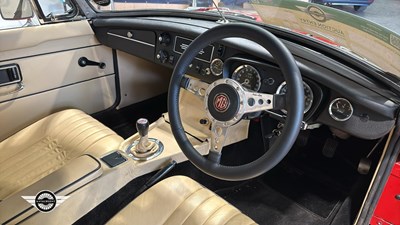 Lot 774 - 1971 MG B