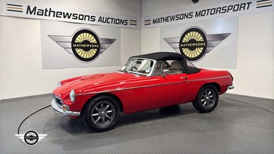 Lot 774 - 1971 MG B
