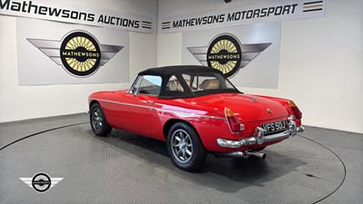Lot 774 - 1971 MG B