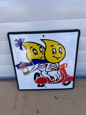 Lot 199 - MR & MRS DRIP REPRO PAINTED SIGN 12" X 12"