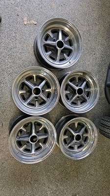 Lot 755 - SET OF 5 BLACK & CHROME WHEEL RIMS APPROX 13"