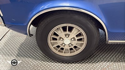 Lot 72 - 1975 FORD GRANADA GHIA CPE AUTO