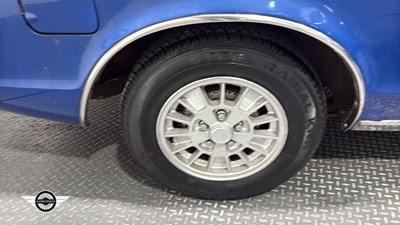 Lot 72 - 1975 FORD GRANADA GHIA CPE AUTO