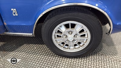 Lot 72 - 1975 FORD GRANADA GHIA CPE AUTO