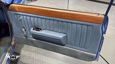 Lot 72 - 1975 FORD GRANADA GHIA CPE AUTO
