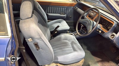 Lot 72 - 1975 FORD GRANADA GHIA CPE AUTO