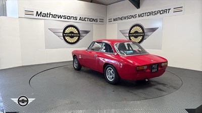 Lot 313 - 1972 ALFA ROMEO 2000 GT VELOCE