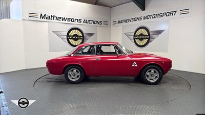 Lot 313 - 1972 ALFA ROMEO 2000 GT VELOCE