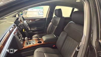 Lot 855 - 2010 VOLKSWAGEN PHAETON 4MOTION TDI SWB A