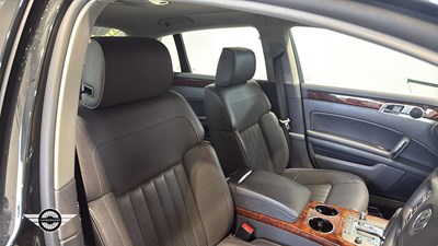 Lot 855 - 2010 VOLKSWAGEN PHAETON 4MOTION TDI SWB A