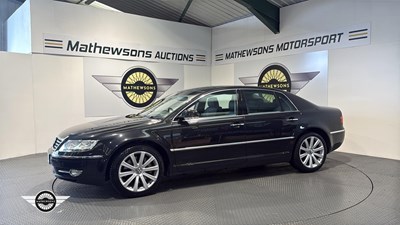 Lot 855 - 2010 VOLKSWAGEN PHAETON 4MOTION TDI SWB A