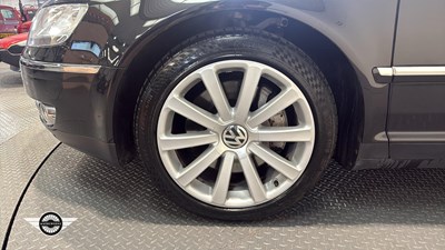 Lot 855 - 2010 VOLKSWAGEN PHAETON 4MOTION TDI SWB A