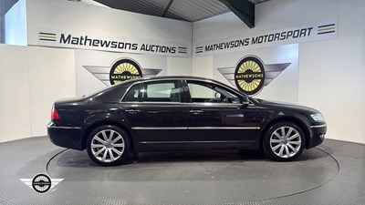 Lot 855 - 2010 VOLKSWAGEN PHAETON 4MOTION TDI SWB A
