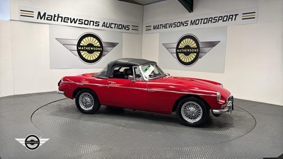 Lot 60 - 1971 MG B