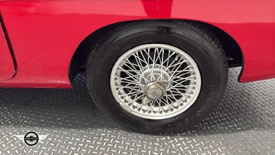 Lot 60 - 1971 MG B