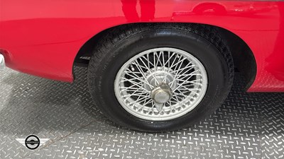 Lot 60 - 1971 MG B