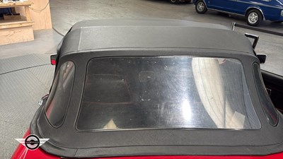 Lot 60 - 1971 MG B