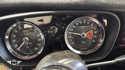 Lot 60 - 1971 MG B