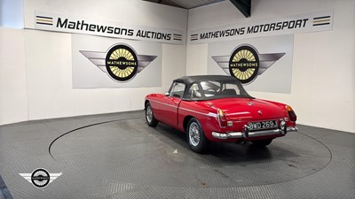 Lot 60 - 1971 MG B