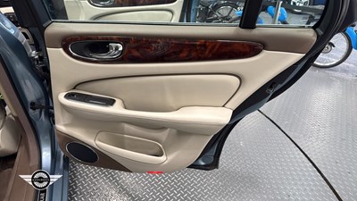 Lot 567 - 2006 JAGUAR XJ6 2.7 TDVI