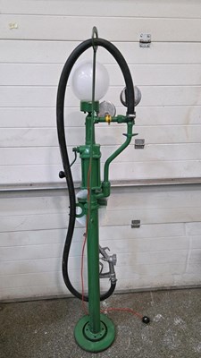 Lot 195 - CASTROL REPRO PUMP WITH LIGHT