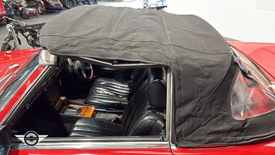 Lot 796 - 1982 MERCEDES 500 SL AUTO