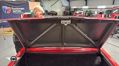 Lot 796 - 1982 MERCEDES 500 SL AUTO