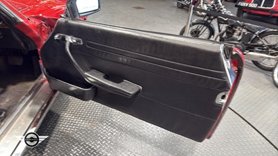 Lot 796 - 1982 MERCEDES 500 SL AUTO