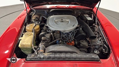 Lot 796 - 1982 MERCEDES 500 SL AUTO