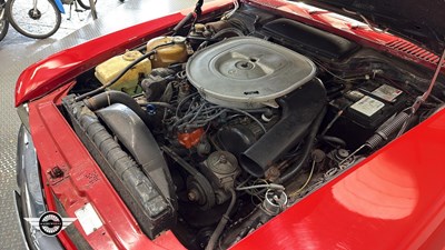 Lot 796 - 1982 MERCEDES 500 SL AUTO