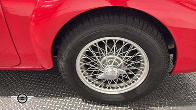 Lot 832 - 1961 MG MGA