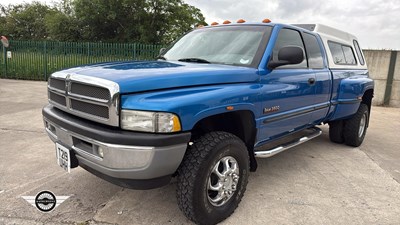 Lot 892 - 1999 DODGE (USA)