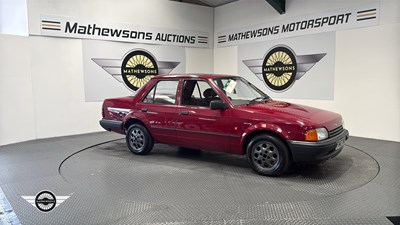 Lot 600 - 1988 FORD ORION L