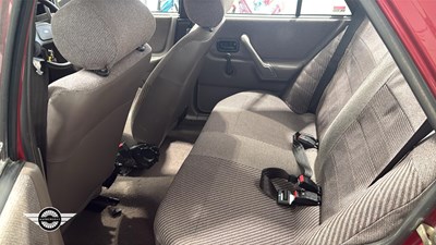 Lot 600 - 1988 FORD ORION L