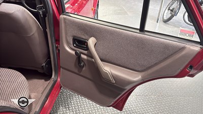 Lot 600 - 1988 FORD ORION L