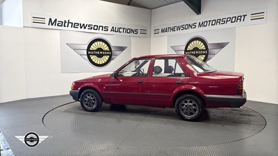 Lot 600 - 1988 FORD ORION L