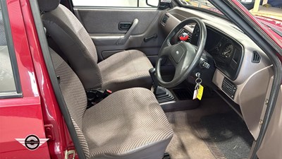 Lot 600 - 1988 FORD ORION L