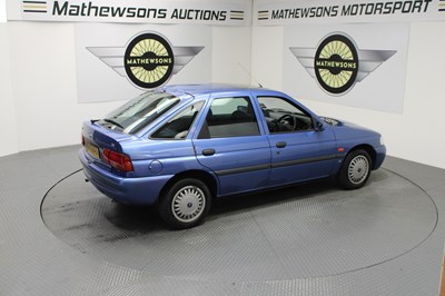 Lot 20 - 1998 FORD ESCORT LX