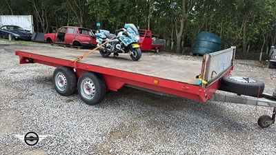 Lot 141 - TRAILER WITH RAMPS