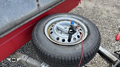 Lot 141 - TRAILER WITH RAMPS