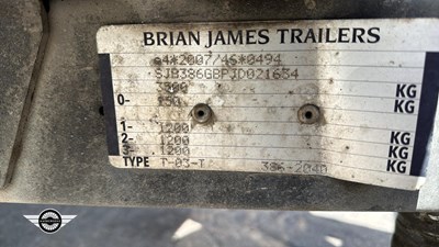 Lot 71 - BRIAN JAMES COVERED RACE TRAILER