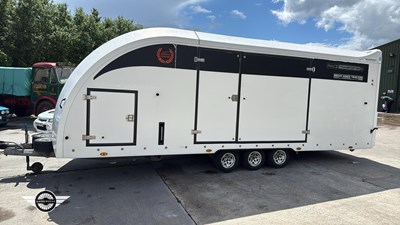 Lot 71 - BRIAN JAMES COVERED RACE TRAILER