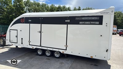 Lot 71 - BRIAN JAMES COVERED RACE TRAILER
