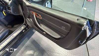 Lot 385 - 2003 MERCEDES SLK 230 KOMPRESSOR AUTO
