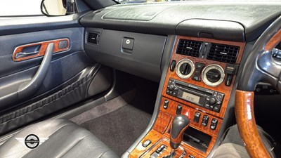 Lot 385 - 2003 MERCEDES SLK 230 KOMPRESSOR AUTO