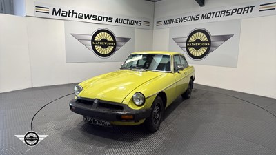 Lot 808 - 1975 MG B
