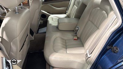 Lot 40 - 1995 JAGUAR 3.2 XJ6 X300