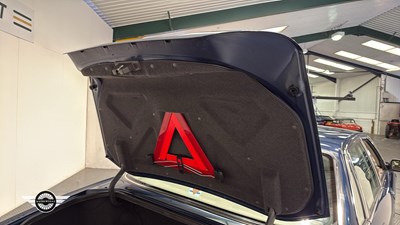 Lot 40 - 1995 JAGUAR 3.2 XJ6 X300